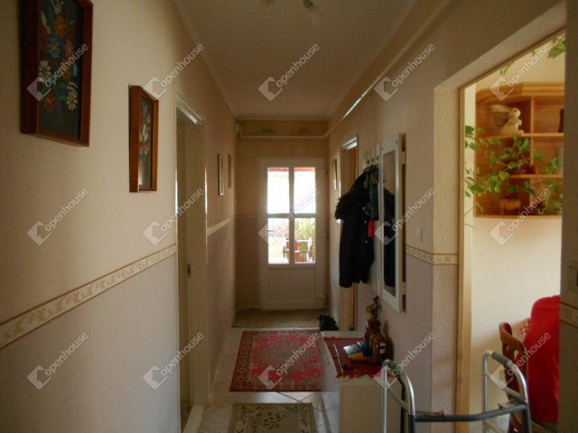 Eladó családi ház, Jászapátiban 16 M Ft, 3 szobás