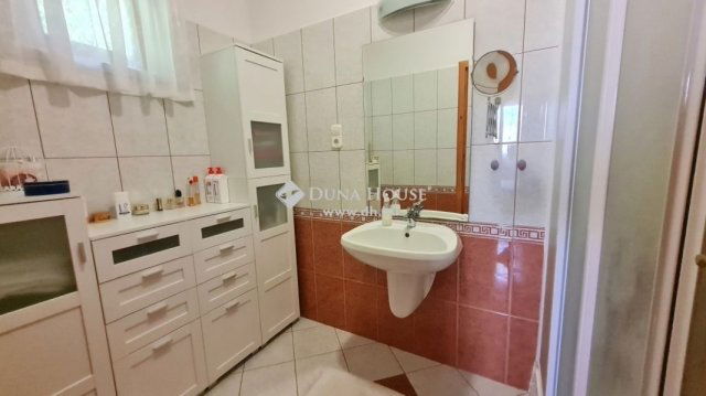 Eladó családi ház, Zalaegerszegen 149.9 M Ft, 5 szobás