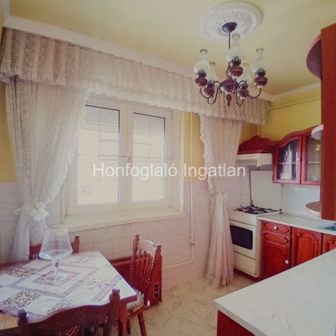 Eladó téglalakás, Nyíregyházán 58.5 M Ft, 3 szobás