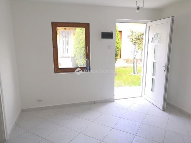 Eladó téglalakás, Budapesten, XX. kerületben 32.9 M Ft, 2 szobás