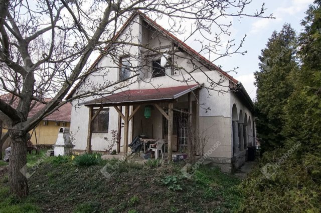 Eladó családi ház, Úrhidán 54.99 M Ft, 4 szobás