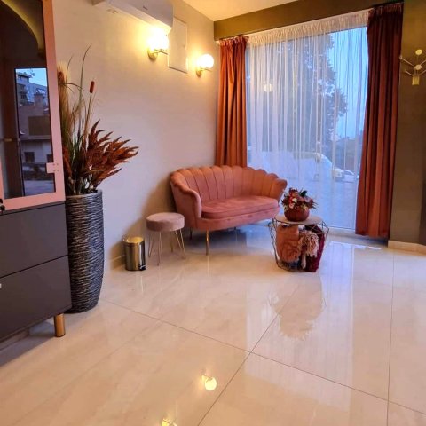 Eladó üzlethelyiség, Pécsett 58.9 M Ft, 2 szobás