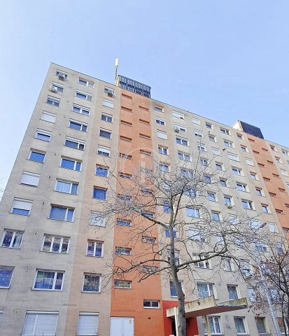 Eladó panellakás, XV. kerületben, Erdőkerülő utcában