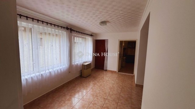 Eladó családi ház, Ongán 59.9 M Ft, 3 szobás