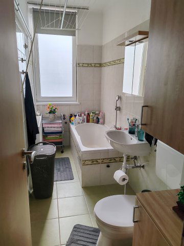 Eladó téglalakás, Tatabányán 42 M Ft, 2 szobás
