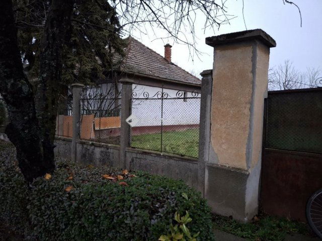 Eladó családi ház, Biharkeresztesen, Széchenyi utcában 17 M Ft