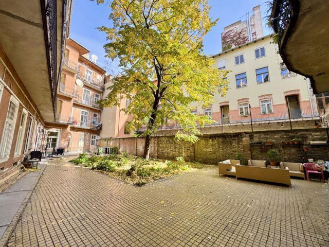 Eladó téglalakás, Budapesten, VIII. kerületben 43 M Ft, 1 szobás