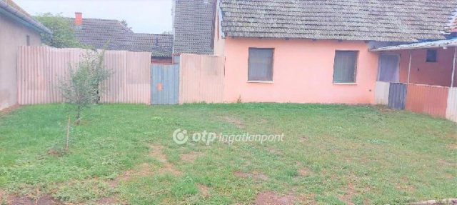 Eladó családi ház, Nagykőrösön 25.2 M Ft, 5 szobás