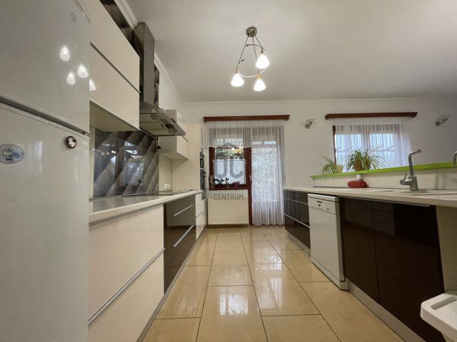 Eladó családi ház, Debrecenben 165 M Ft, 4 szobás