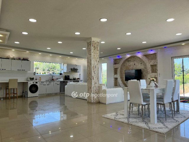 Eladó családi ház, Rohodon 16 M Ft, 2+1 szobás