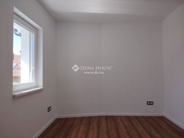 Eladó téglalakás, Budapesten, XVI. kerületben 69.9 M Ft