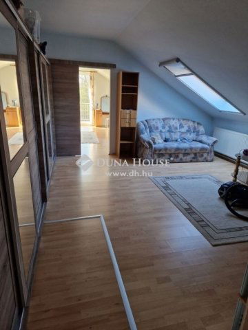 Eladó családi ház, Újlengyelen 195 M Ft, 6 szobás