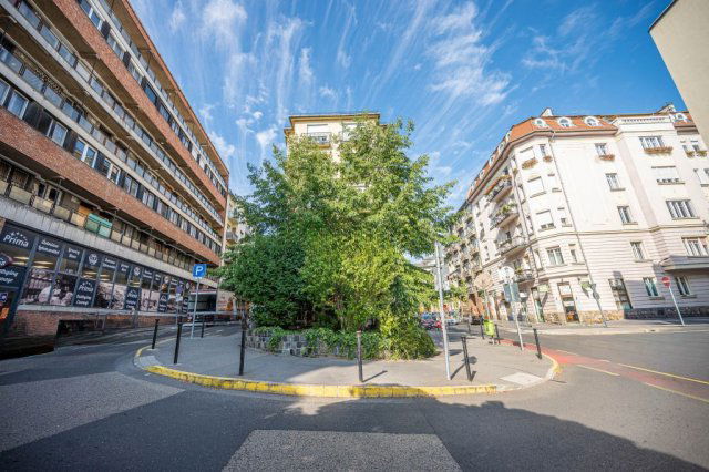 Eladó téglalakás, Budapesten, I. kerületben, Batthyány utcában