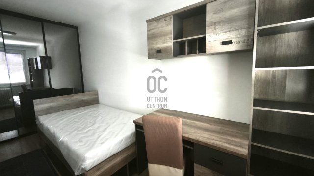 Kiadó panellakás, albérlet, Debrecenben 250 E Ft / hó, 3 szobás