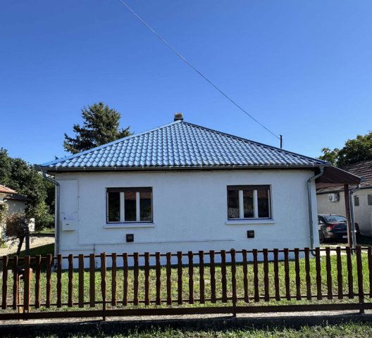 Eladó családi ház, Majosházán 49.9 M Ft, 3 szobás