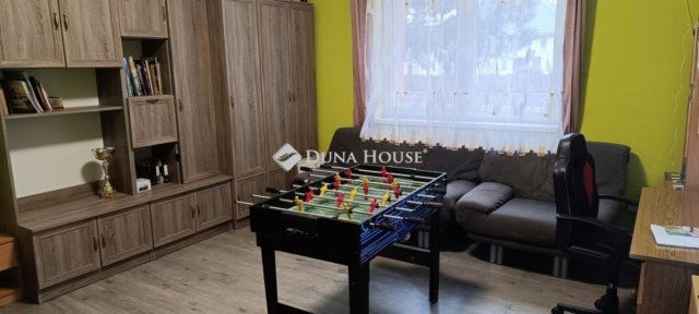 Eladó családi ház, Nyergesújfaluban 90 M Ft, 6 szobás