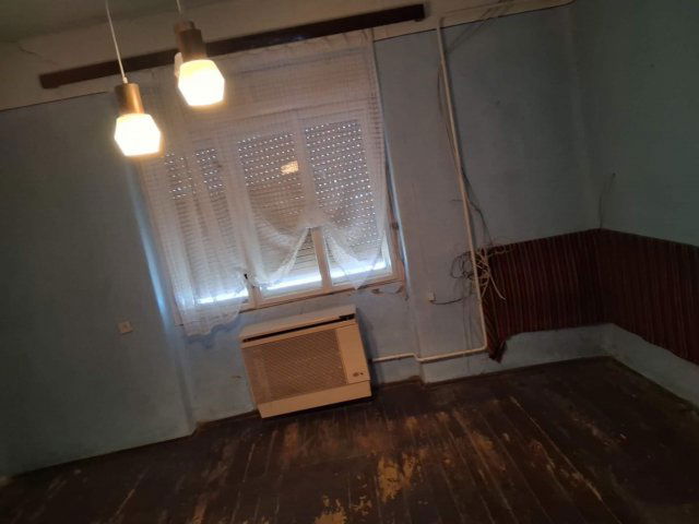 Eladó családi ház, Békéscsabán 18.5 M Ft, 2 szobás