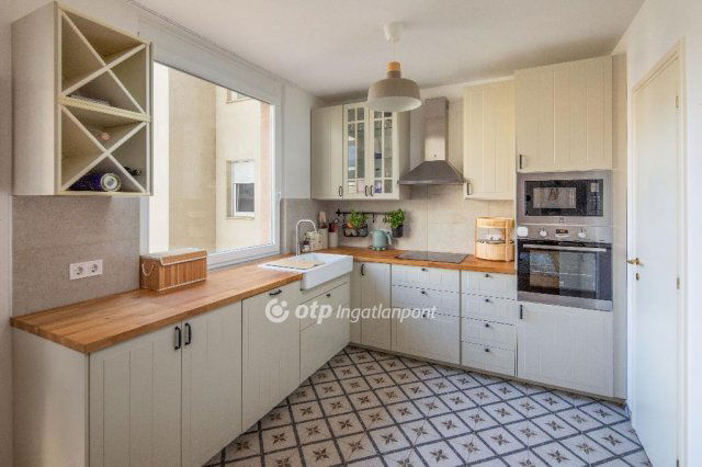 Eladó téglalakás, Budapesten, I. kerületben 199 M Ft, 3 szobás