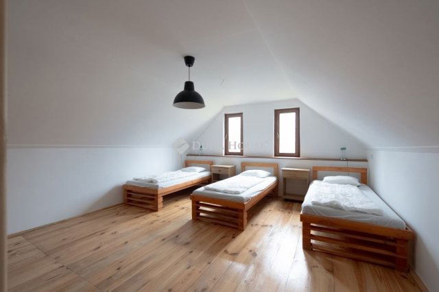 Eladó mezogazdasagi ingatlan, Pápateszéren 180 M Ft, 1 szobás