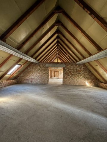 Eladó családi ház, Kozármislenyen 179.9 M Ft, 10 szobás