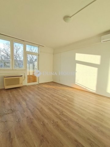 Eladó téglalakás, Debrecenben 45 M Ft, 2 szobás