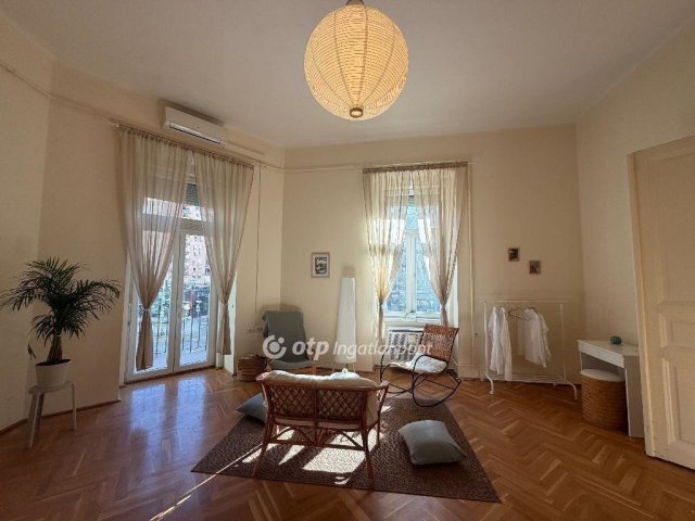 Eladó téglalakás, Budapesten, VIII. kerületben 109 M Ft