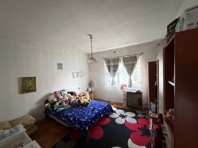 Eladó családi ház, Makón 27 M Ft, 3 szobás