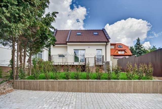 Eladó családi ház, Budakeszin 189.9 M Ft, 7 szobás