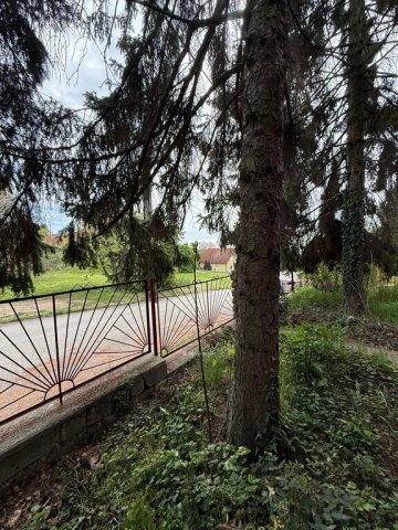 Eladó családi ház, Pécsett 45.2 M Ft, 3 szobás