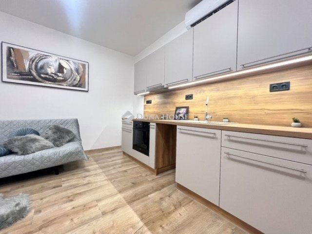 Eladó téglalakás, Budapesten, VI. kerületben 76 M Ft, 3 szobás