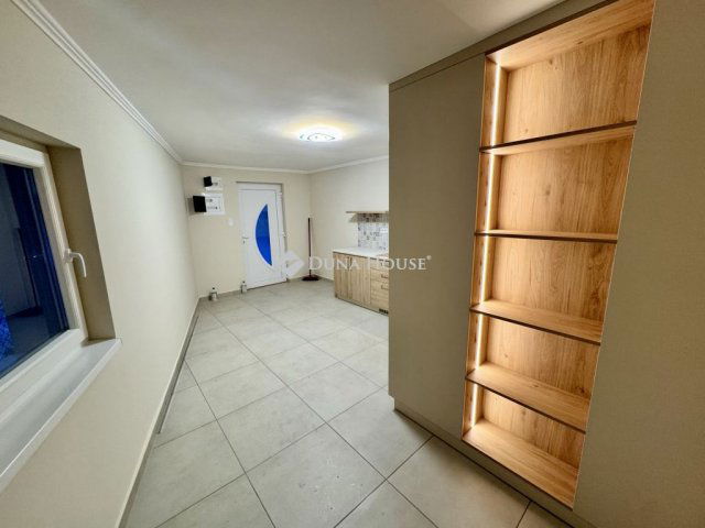 Eladó családi ház, Kecskeméten 35.99 M Ft, 1 szobás