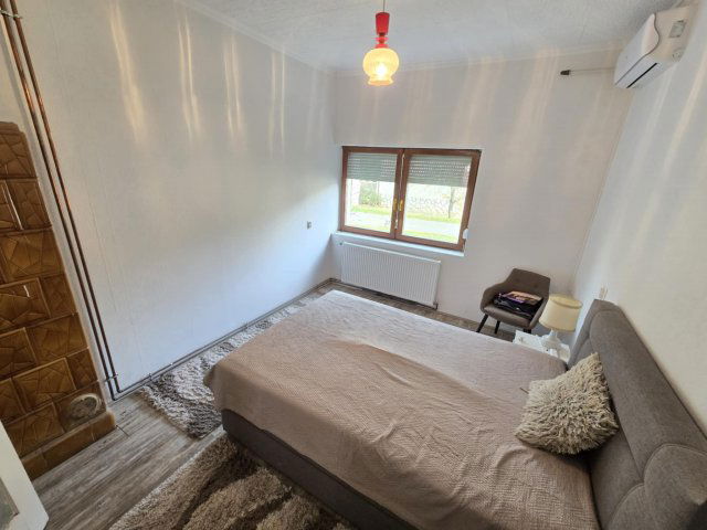 Eladó családi ház, Dombóváron 35.5 M Ft, 2 szobás