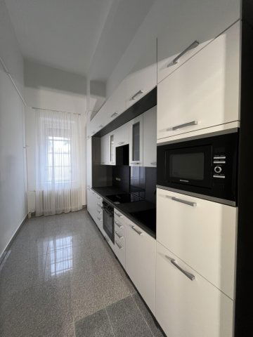 Eladó téglalakás, Debrecenben 89 M Ft, 3 szobás