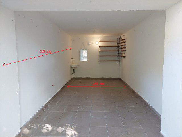 Eladó garázs, Szegeden, Zárda utcában 9.9 M Ft
