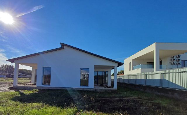 Eladó ikerház, Nyíregyházán 73 M Ft, 3 szobás