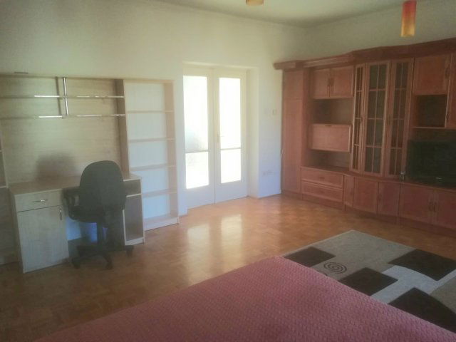 Eladó téglalakás, Debrecenben 79 M Ft, 2 szobás