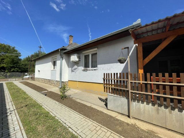 Eladó családi ház, Bonyhádon 80 M Ft, 4 szobás