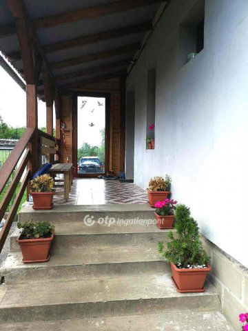 Eladó családi ház, Csehbányán 65 M Ft, 3 szobás