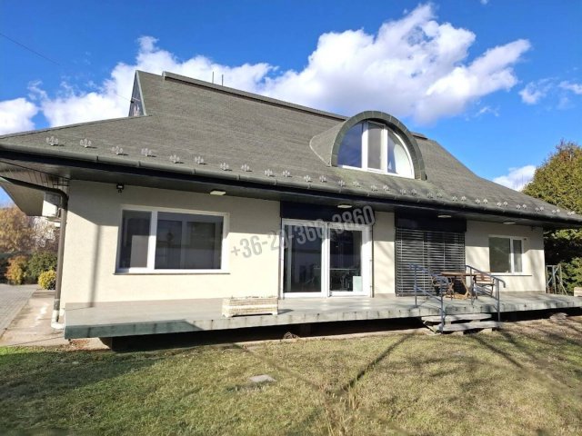 Eladó üzlethelyiség, Budaörsön 249 M Ft, 5 szobás