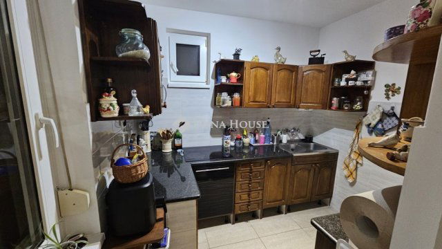 Eladó családi ház, Székesfehérvárott 135 M Ft, 5 szobás