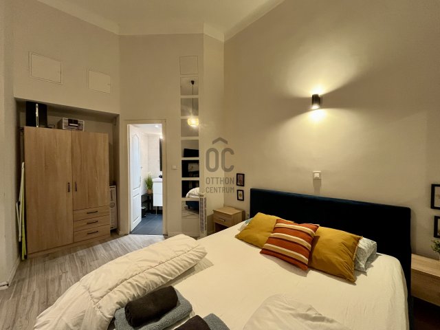 Eladó téglalakás, Budapesten, VIII. kerületben, Üllői úton