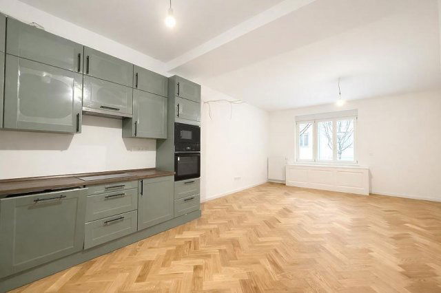 Eladó téglalakás, Budapesten, II. kerületben, Bajvívó utcában