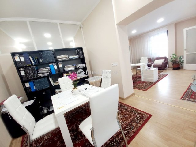 Eladó ikerház, Kecskeméten 98 M Ft, 4 szobás