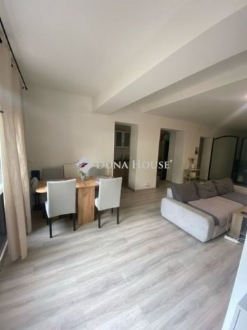 Kiadó téglalakás, albérlet, Pécsett 170 E Ft / hó, 2 szobás