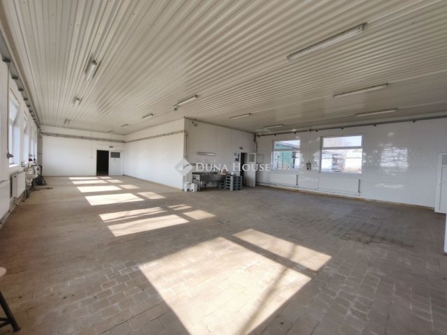 Eladó ipari ingatlan, Solton 136 M Ft / költözzbe.hu