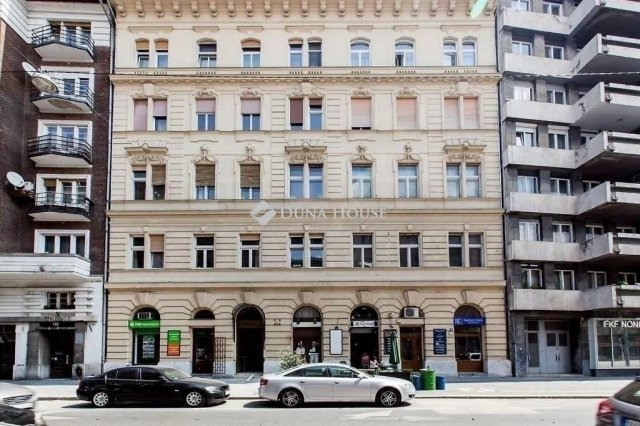Eladó téglalakás, Budapesten, II. kerületben 90 M Ft, 2 szobás