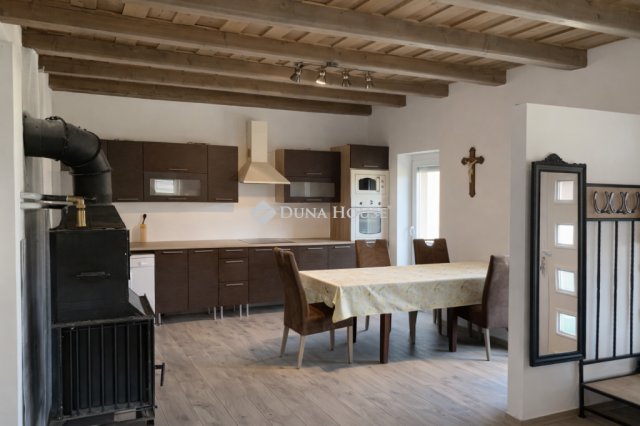 Eladó családi ház, Őrbottyánban 117 M Ft, 2 szobás