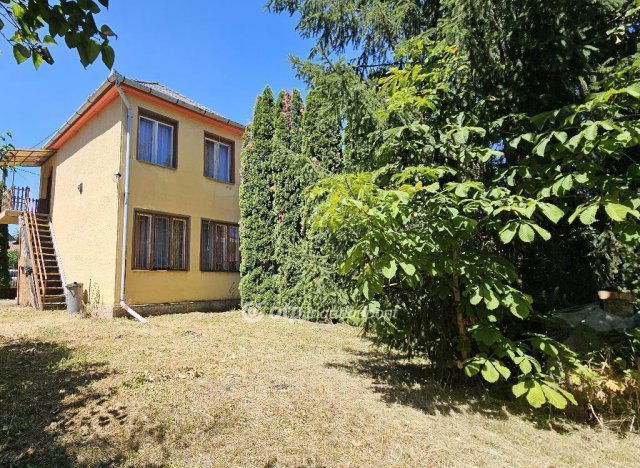 Eladó nyaraló, Mezőkövesden 25 M Ft, 2+2 szobás