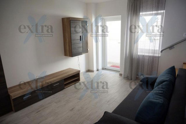 Kiadó téglalakás, albérlet, Szegeden 250 E Ft / hó, 2 szobás