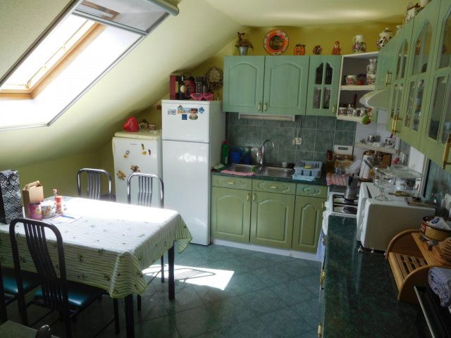 Eladó családi ház, Pápán 175 M Ft, 4 szobás